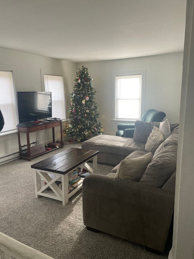 37 Intervale Rd Rentals in Wilton, NH