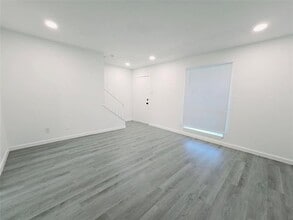 620 Royal Crest Dr in Richardson, TX - Building Photo - Building Photo