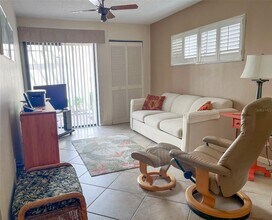 690 Bird Bay Cir in Venice, FL - Building Photo - Building Photo