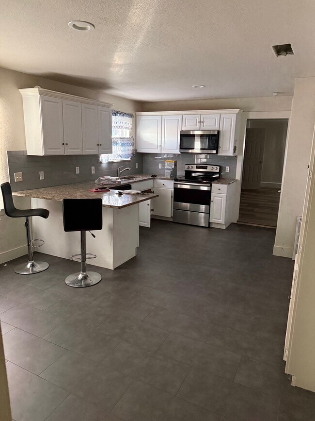 property at 922 Havenwood Dr