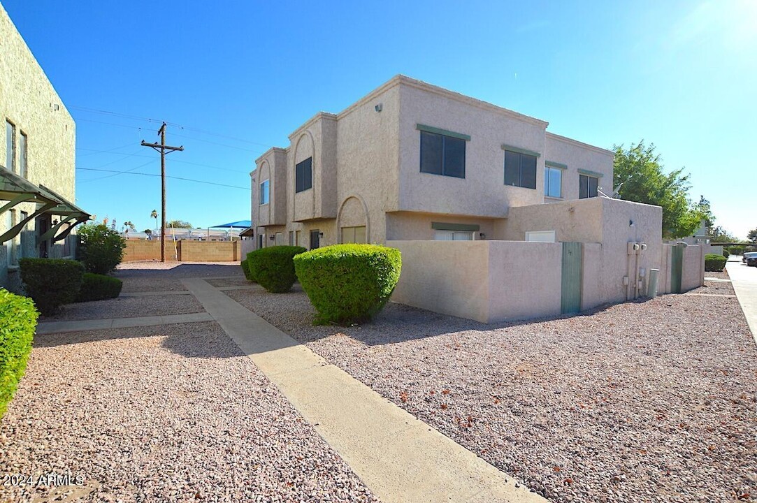 1500 W Rio Salado Pkwy in Mesa, AZ - Building Photo