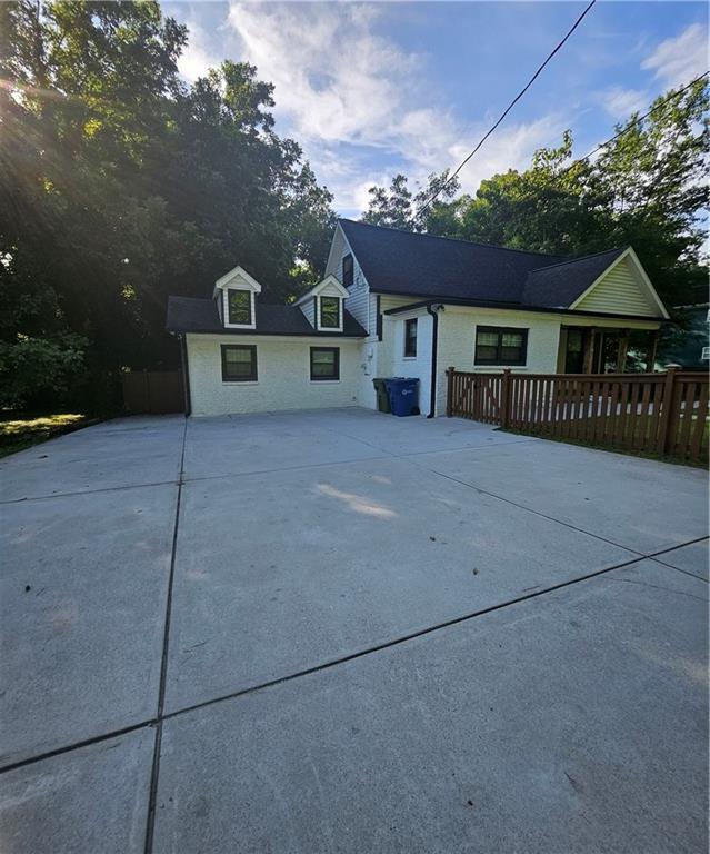 property at 16 Johnson Rd NW