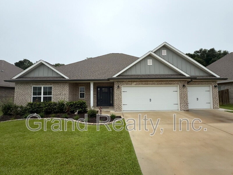 5963 Cherry Hill Cir in Milton, FL - Building Photo