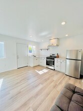 1222 Holly St in Oceanside, CA - Building Photo - Building Photo