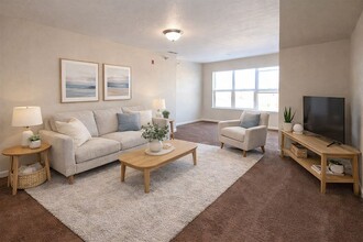 BRITTANY POINT APARTMENTS in Winfield, WV - Building Photo - Building Photo