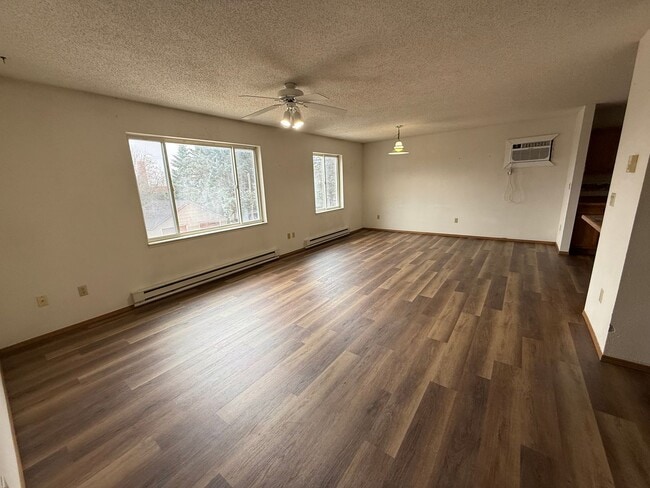 319 1st St NW in Watertown, SD - Building Photo - Building Photo