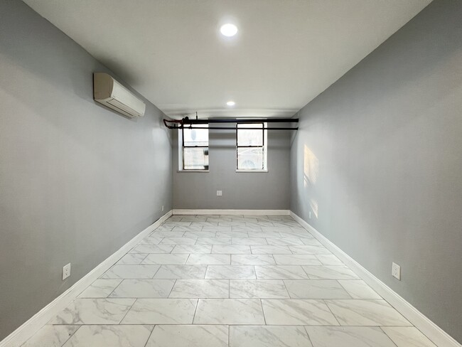 7 Bergen Ave, Unit G in Jersey City, NJ - Building Photo - Building Photo