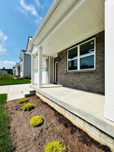 3009 Cherry Glen Dr in La Grange, KY - Foto de edificio - Building Photo