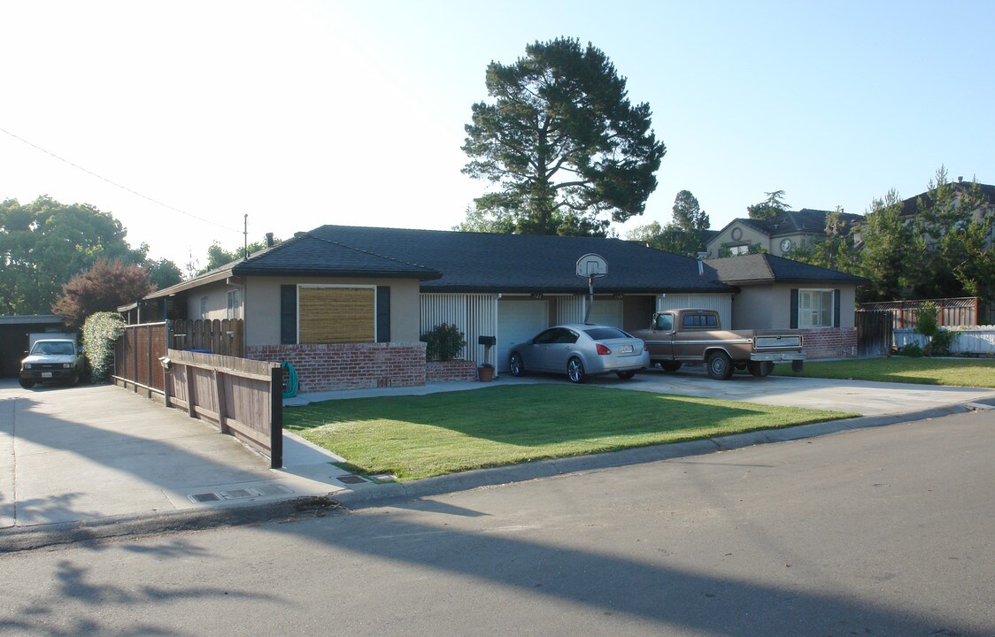 1522 Willow Brae Ave in San Jose, CA - Building Photo