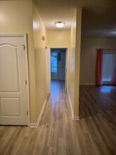 9415 Magnolia Ridge Dr in Louisville, KY - Foto de edificio - Building Photo