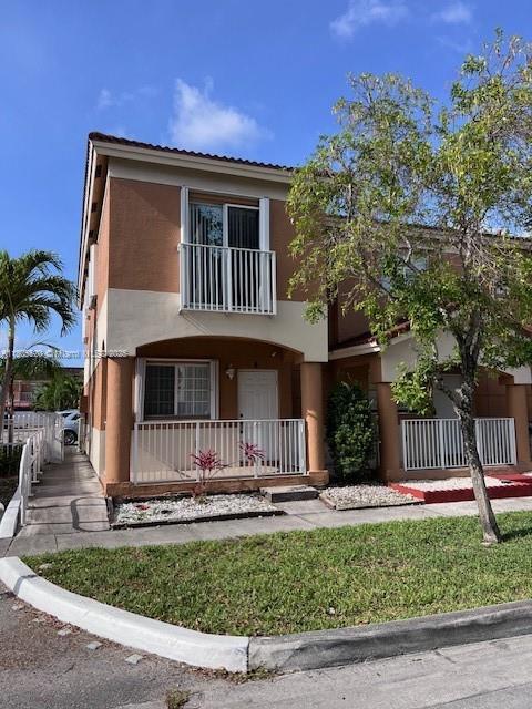 property at 112 E 5th St