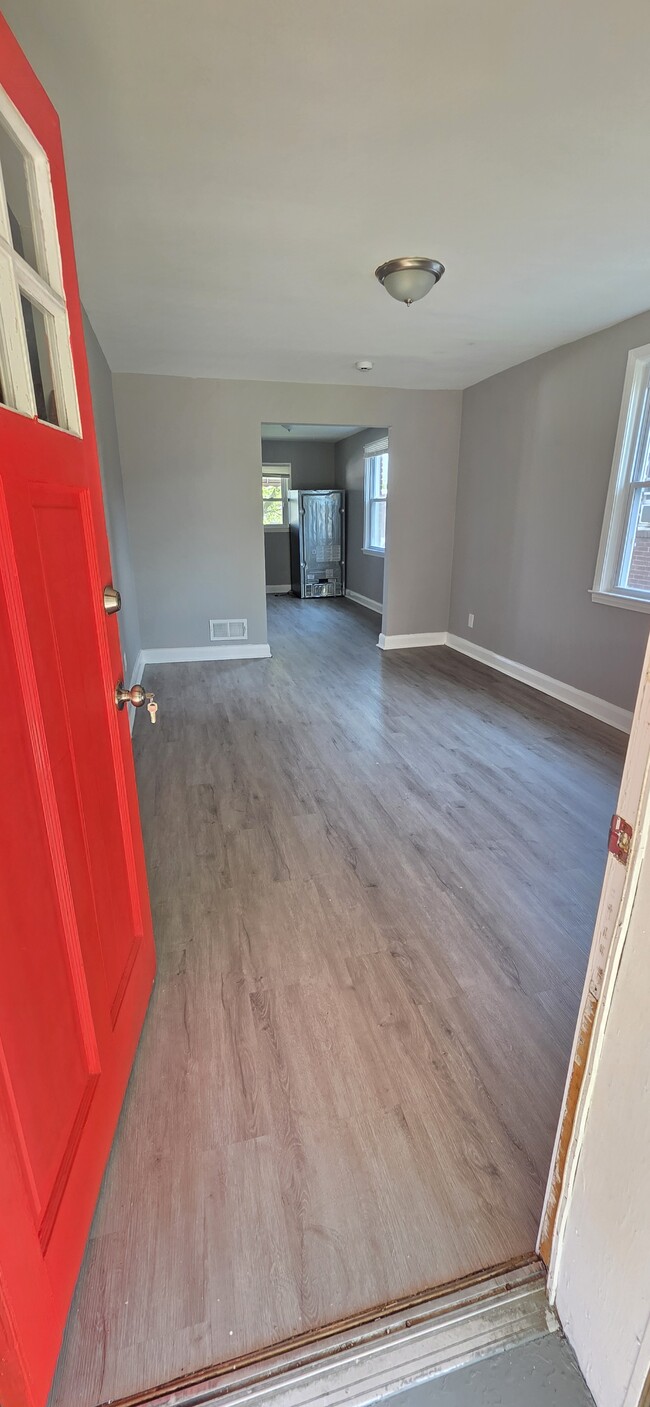 6131 Cardiff Ave in Baltimore, MD - Building Photo - Building Photo