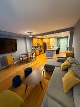 600 12th St, Unit Furnished Apt in Palisades Park, NJ - Foto de edificio - Building Photo