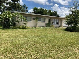 1716 Scott St in Clearwater, FL - Building Photo