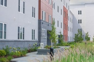 Milan & Main at City Center in Pleasantville, NJ - Foto de edificio - Building Photo
