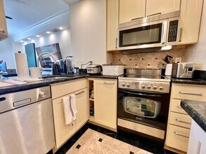 21 Beacon St, Unit 3I in Boston, MA - Building Photo - Building Photo