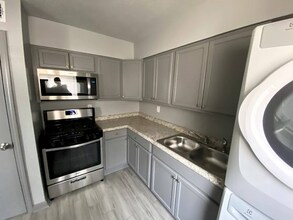 Courtyard @ The Flats in Memphis, TN - Building Photo - Building Photo