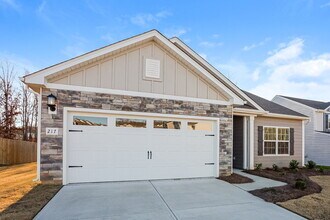 217 Colonial Reserve Ave in Troutman, NC - Foto de edificio - Building Photo