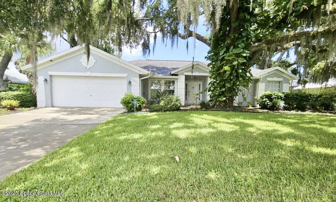 1221 Meadowbrook Rd NE in Palm Bay, FL - Building Photo