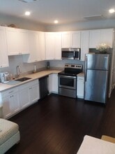 1217 Touro St, Unit Upper in New Orleans, LA - Building Photo - Building Photo