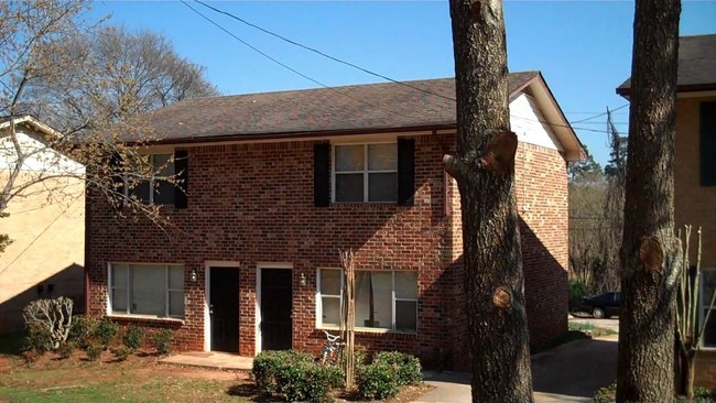 373-375 Mimosa Dr in Buford, GA - Building Photo - Building Photo