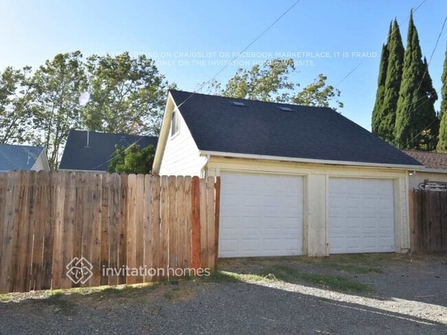135 N 5th St in Rio Vista, CA - Building Photo - Building Photo