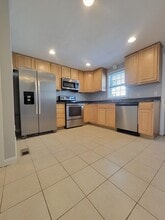 958 Warren Ave in Brockton, MA - Building Photo - Building Photo