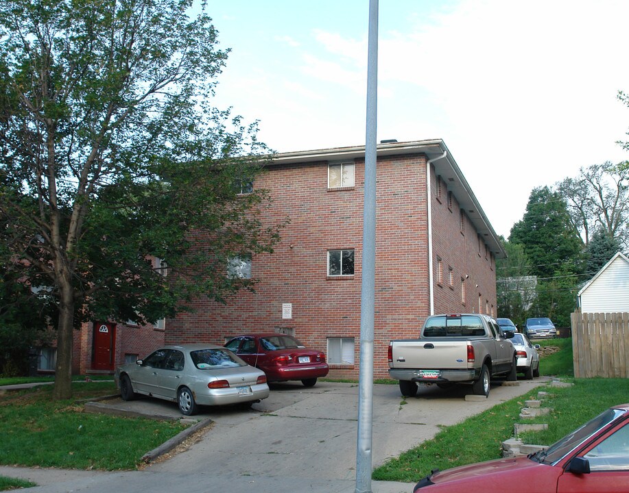 1330 S 30th Ave in Omaha, NE - Building Photo