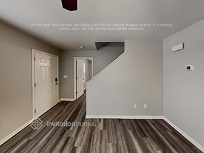 5245 Queen Anne Rd in Charlotte, NC - Foto de edificio - Building Photo