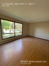 4 Stirling Ln in Chatham, ON - Building Photo - Building Photo