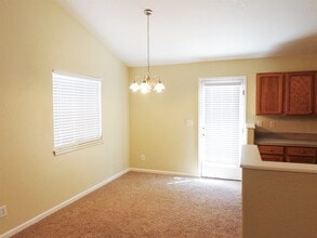 2500 Park View Dr in Evans, CO - Foto de edificio - Building Photo