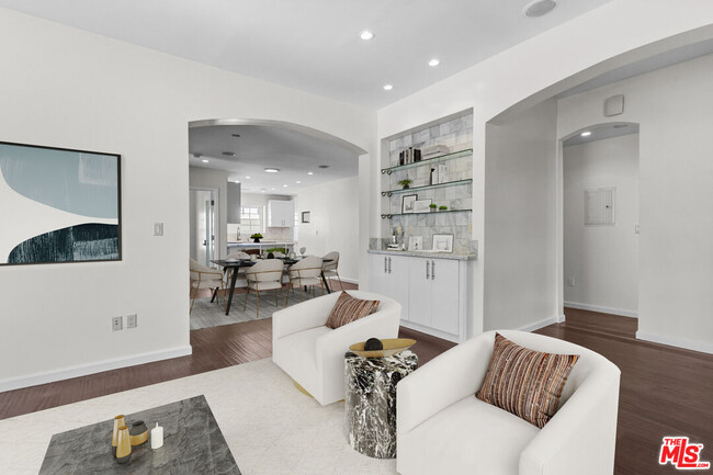 191 S Gardner St in Los Angeles, CA - Building Photo - Building Photo