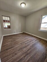 512 W 49th Ave in Gary, IN - Building Photo - Building Photo