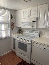 700 Mirror Terrace NW photo'