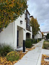 121 Sonoma Ter in Mountain View, CA - Building Photo - Building Photo