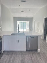 18745 Candlewick Dr in Boca Raton, FL - Foto de edificio - Building Photo