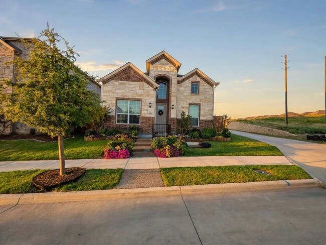 property at 3512 Falcon Fld