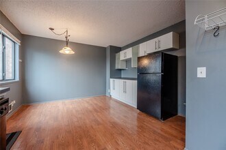 16 Surrey Hill Way in Rochester, NY - Building Photo - Building Photo