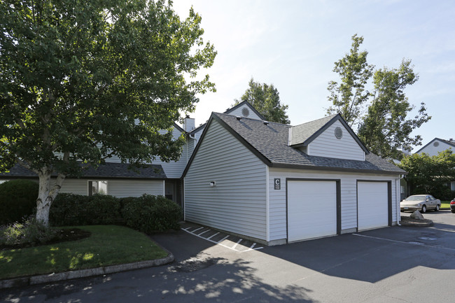 Stockbridge in Milwaukie, OR - Foto de edificio - Building Photo