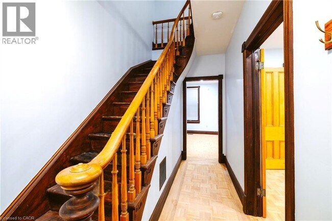 41 Park Hill Rd E in Cambridge, ON - Building Photo - Building Photo