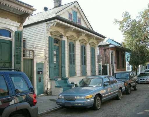 928 Burgundy St in New Orleans, LA - Building Photo - Building Photo