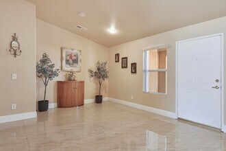 45930 Las Colinas in La Quinta, CA - Building Photo - Building Photo