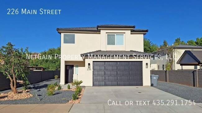 property at 226 N Main St