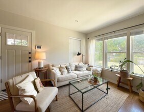 2810 Wooldridge Dr in Austin, TX - Building Photo - Building Photo