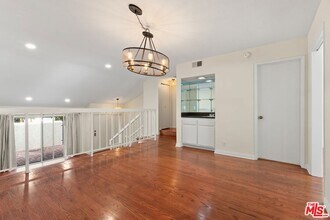 6021 Lindley Ave in Los Angeles, CA - Foto de edificio - Building Photo