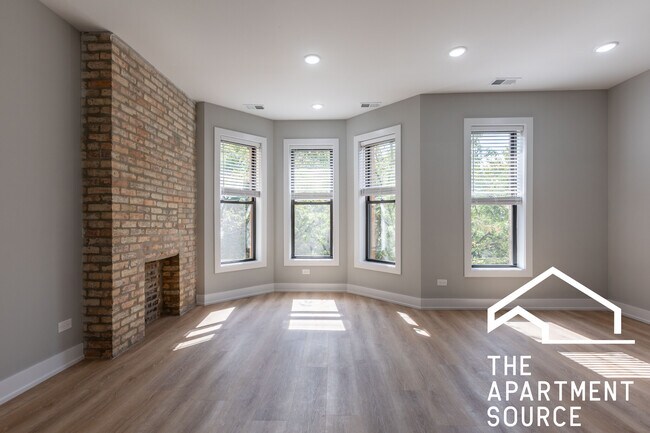 427 W Belmont Ave, Unit 2