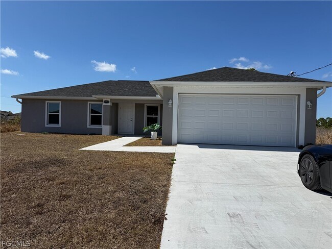 5903 Ida Ave N in Lehigh Acres, FL - Building Photo - Building Photo