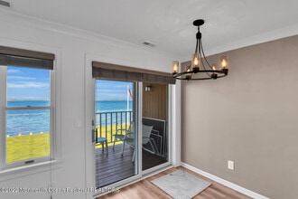 324 Shore Dr in Highlands, NJ - Building Photo - Building Photo