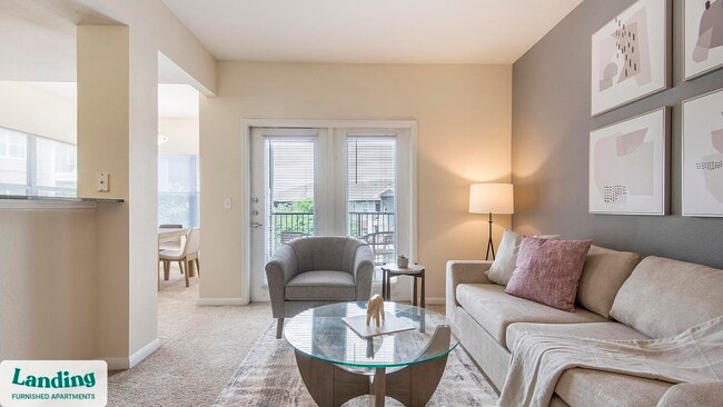 625 E Stassney Ln in Austin, TX - Foto de edificio - Building Photo