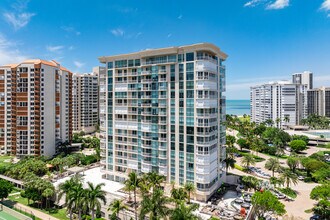 Bay Shore Place in Naples, FL - Building Photo - Building Photo